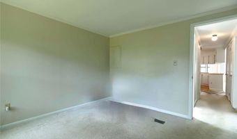 7 Queens Rd, Attleboro, MA 02703