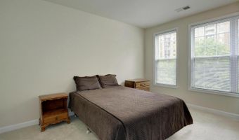 1320 N WAYNE St N 307, Arlington, VA 22201
