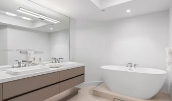 2000 Island Blvd 903, Aventura, FL 33160