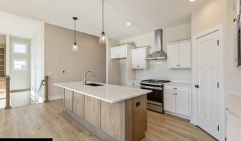 413 NE 59th St, Ankeny, IA 50021