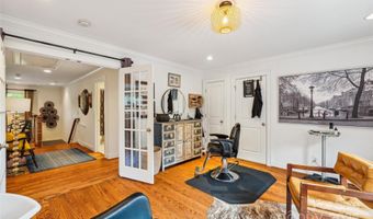 1701 Dearmon Dr, Charlotte, NC 28205