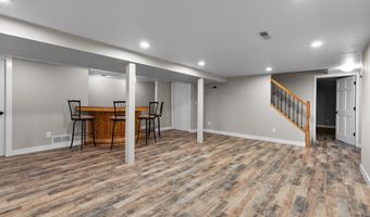 606 S WILD ROSE Ln, Appleton, WI 54914