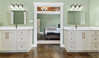 1100 Foxtrap Rd, Axis, AL 36505