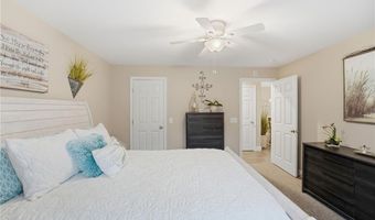 40 Saw Mill Dr 204, North Kingstown, RI 02852