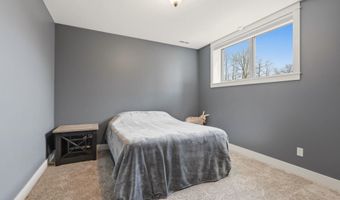 5587 Deer Hollow Rd, Auburn, IN 46706
