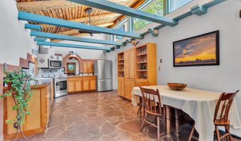 51 Atalaya Rd, Arroyo Hondo, NM 87513