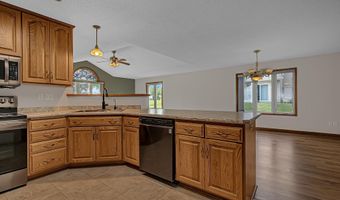 483 Voyager Dr, Alexandria, MN 56308