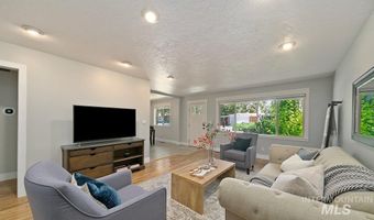 4809 W Greenbrier Dr, Boise, ID 83705