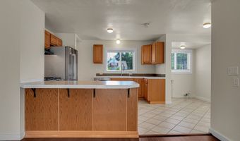 6511 SE NEEDHAM St A, Milwaukie, OR 97222