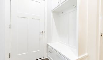 5910 SW Dryden Rd, Bentonville, AR 72713