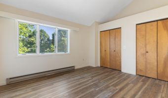 9 Evergreen Ln, Brattleboro, VT 05301
