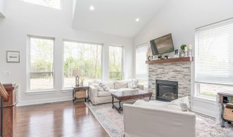 23 Loon Ln, Ann Arbor, MI 48103