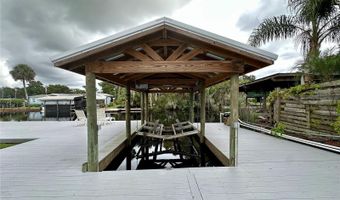 55744 HOLIDAY Cir, Astor, FL 32102