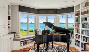 81 Quarry Rd, North Kingstown, RI 02874