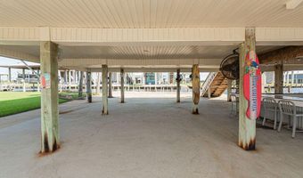 11057 Idaho St, Bay St. Louis, MS 39520