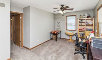 205 NE 9th St, Ankeny, IA 50021