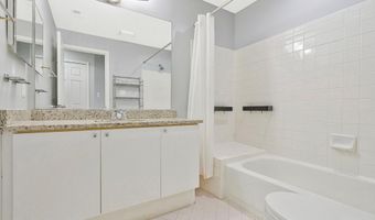 44152 NATALIE Ter 201, Ashburn, VA 20147