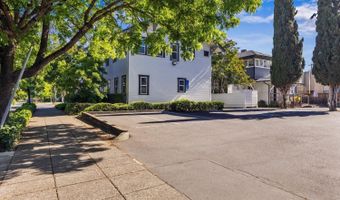 700 College Ave, Santa Rosa, CA 95404