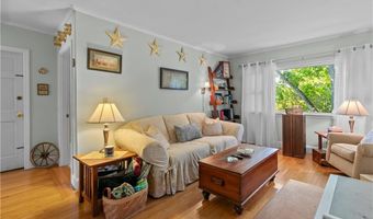 46 CHASTELLUX Ave M6, Newport, RI 02840