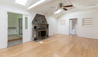 1 Boat Rd, Danbury, CT 06811