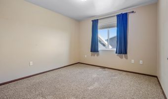 2020 S Lawson St, Aberdeen, SD 57401