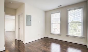 1107 S WALTER REED Dr 302, Arlington, VA 22204