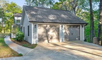 100 Little Rdg, Berkeley Lake, GA 30096