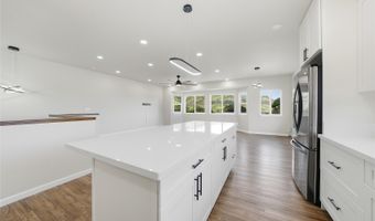 1379 A Manu Aloha St B, Kailua, HI 96734