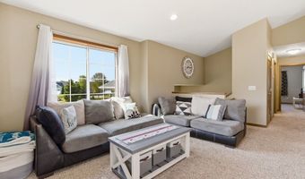 1305 Whistling Straits Ct, Altoona, WI 54720