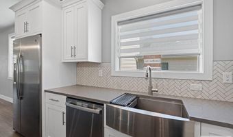 6147 Beacon Ln, Chubbuck, ID 83202