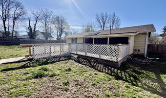 111 W Lee St, Aurora, MO 65605