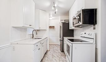 7116 WAYNE Dr, Annandale, VA 22003