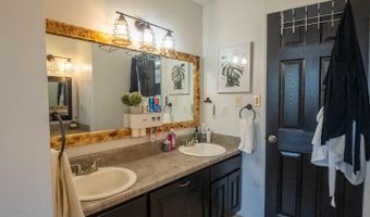 838 Indian Trl, Ash Flat, AR 72513