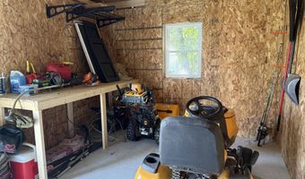 35 Maple St, Baileyville, ME 04694