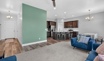 1561 Petersburg Dr, Chubbuck, ID 83202