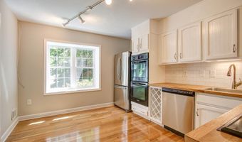 7530 WESTLAKE Ter 45, Bethesda, MD 20817