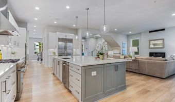 6908 GREYSWOOD Rd, Bethesda, MD 20817