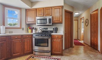 2202 Martin Crest Dr, Akron, OH 44312