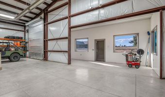 10771 E Langell Valley Rd, Bonanza, OR 97623