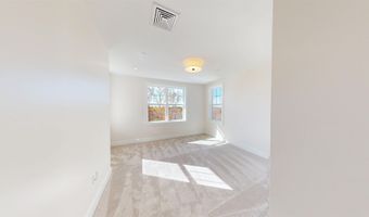 1 Longview Dr 306, Atkinson, NH 03811