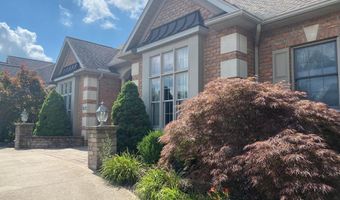 3475 Torrey Pines Dr, Akron, OH 44333