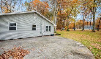 23 Loeffler Rd, Bloomfield, CT 06002