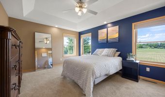 9352 67th St NW, Annandale, MN 55302