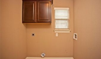 1906 Cypress St, Bentonville, AR 72713