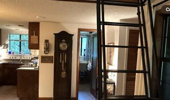 850 Gambier Dr, Alford, FL 32420