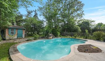 301 BERKLEY Ave, Belle Mead, NJ 08502