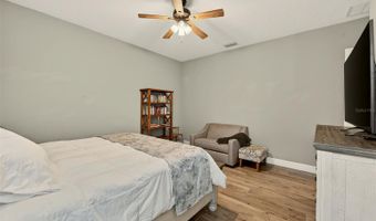 6951 CRESTPOINT Dr, Apollo Beach, FL 33572
