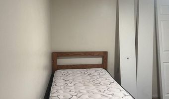 15 S Shafer 402, Athens, OH 45701