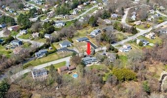 61 Kimberly Ln, Cranston, RI 02921