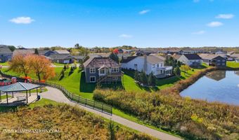 2660 Harnish Dr, Algonquin, IL 60102